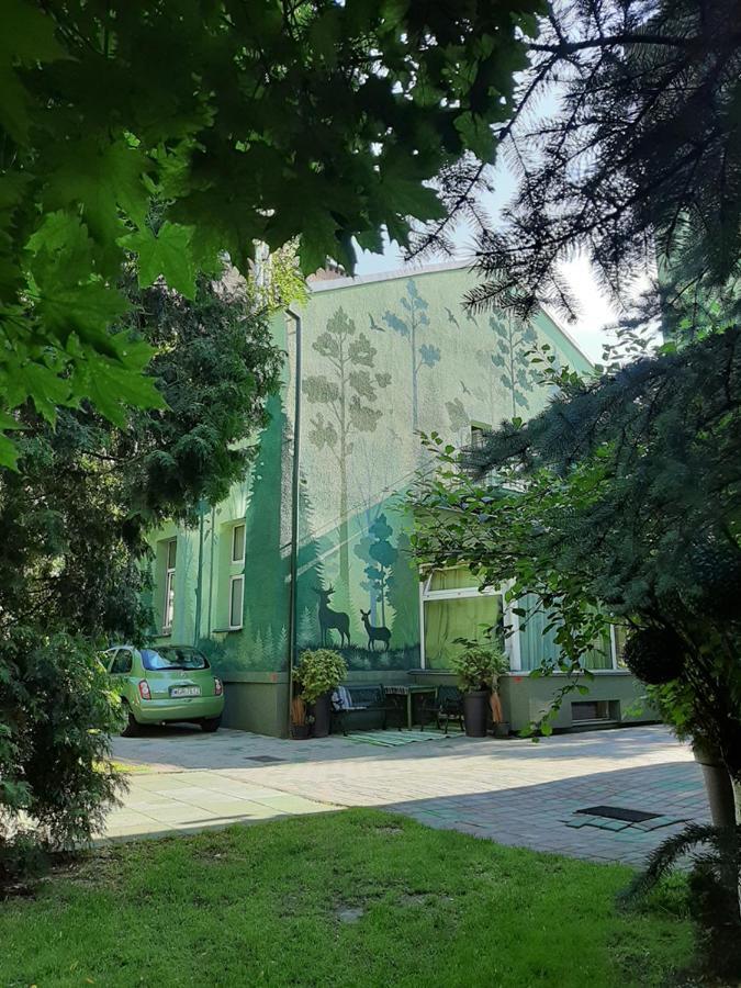 Akacja Pokoje Goscinne Krakow Exterior photo